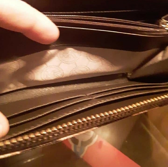 Wallet - Picture 2 of 3